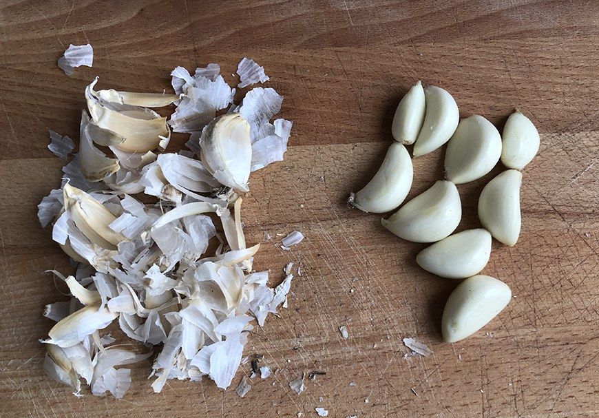 How To Quickly Peel a Whole Head Of Garlic Wiki Avenue