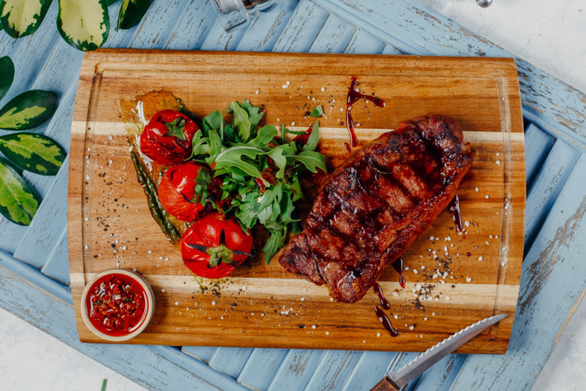 How To Make Beef Steak With Wine Sauce